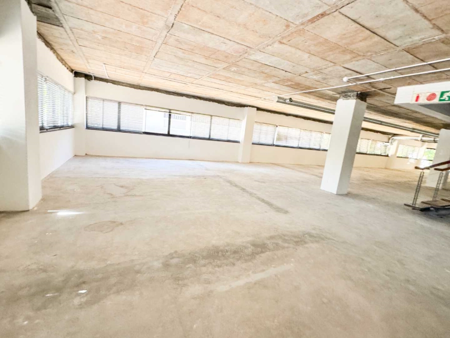 To Let Commercial Property for Rent in Mowbray Western Cape